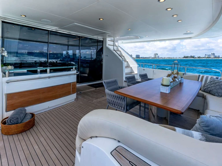 Location bateau Princess, UK NO CURFEW à Port Jefferson sur Samboat