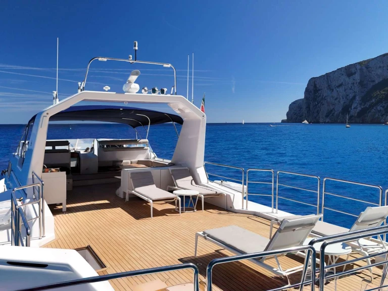 Louer Yacht avec ou sans skipper DE VRIES à Olbia
