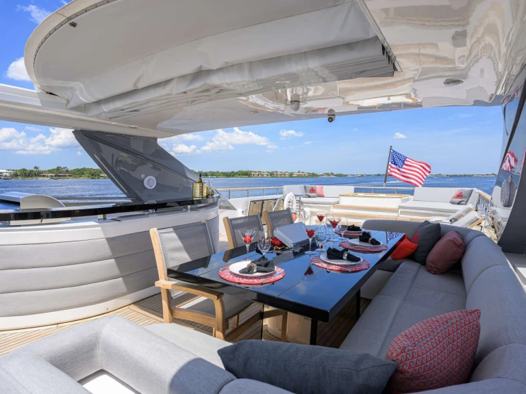 Location Yacht à Bahamas - Princess, UK SPECTRE