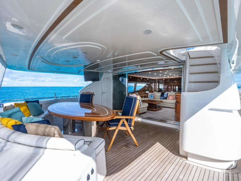 Location bateau Ferretti Dream Chaser à New York (Ville) sur Samboat