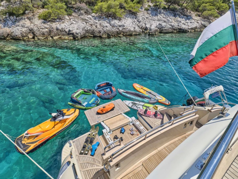 Location Yacht à Le Pirée - Falcon STAR LINK
