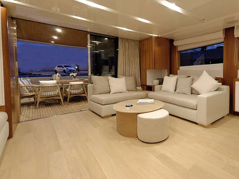 Location bateau Aicon FUNSEA à Lávrio sur Samboat
