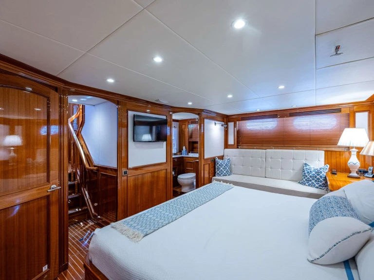 Location Yacht Hunt avec permis
