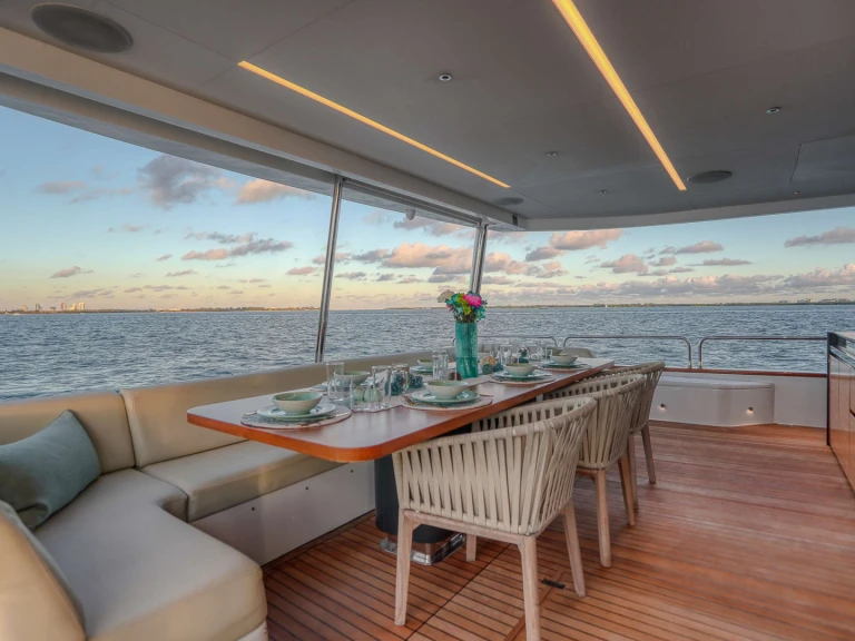 Location Yacht Sirena avec permis