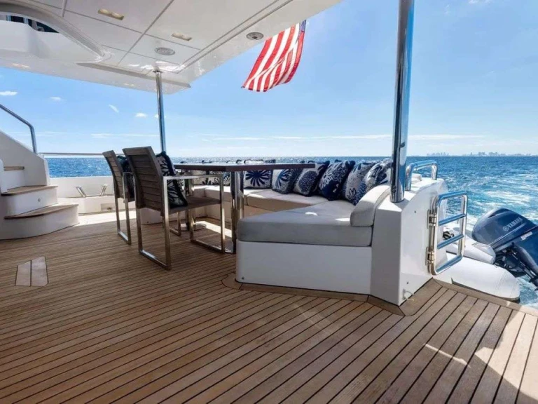Louer Yacht avec ou sans skipper Azimut à Bahamas