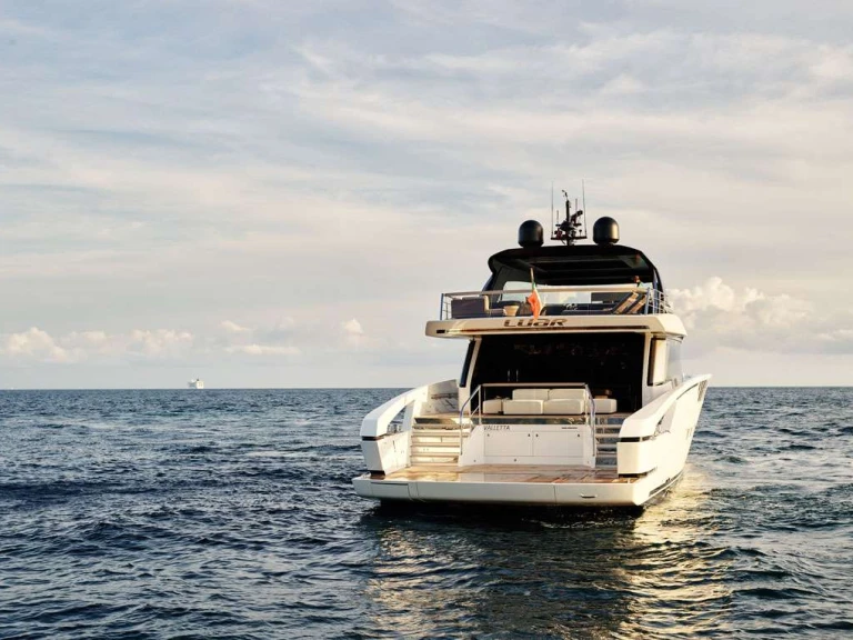 Yacht à louer à Santa Venera-Portosalvo au meilleur prix