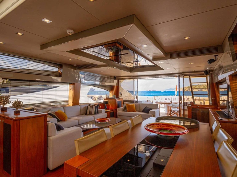Louer Yacht avec ou sans skipper Sunseeker à Ibiza