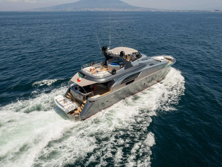 Location bateau  LADY B à Castellammare di Stabia sur Samboat