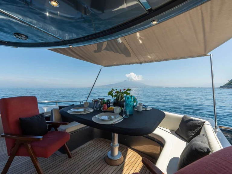 Louer Yacht avec ou sans skipper  à Castellammare di Stabia