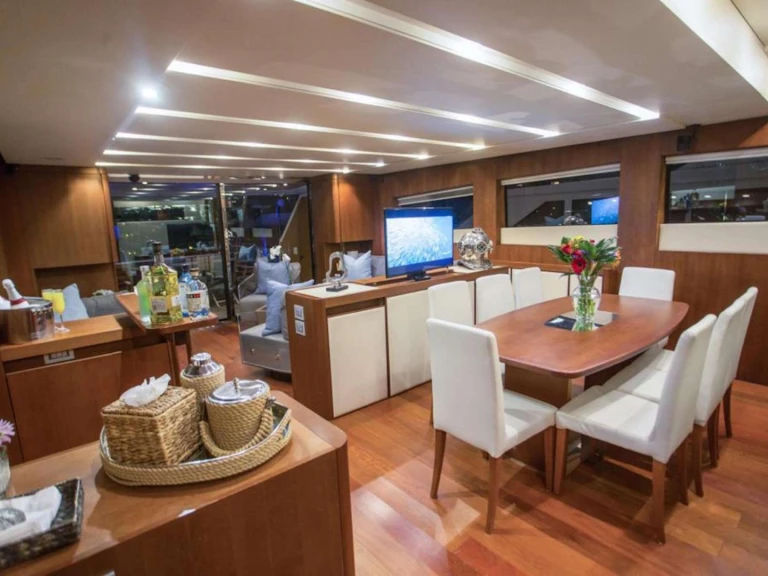 Louer Yacht avec ou sans skipper Aicon à Miami