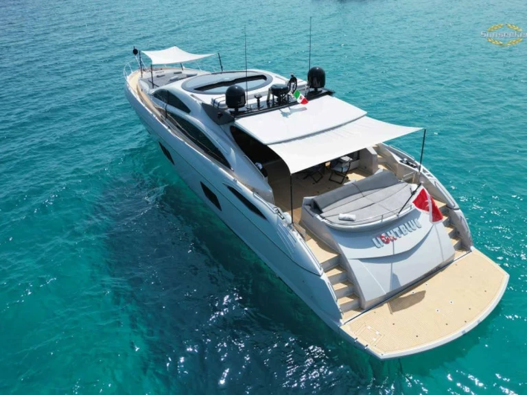 Louez un Sunseeker Light Blue à Poltu Quatu
