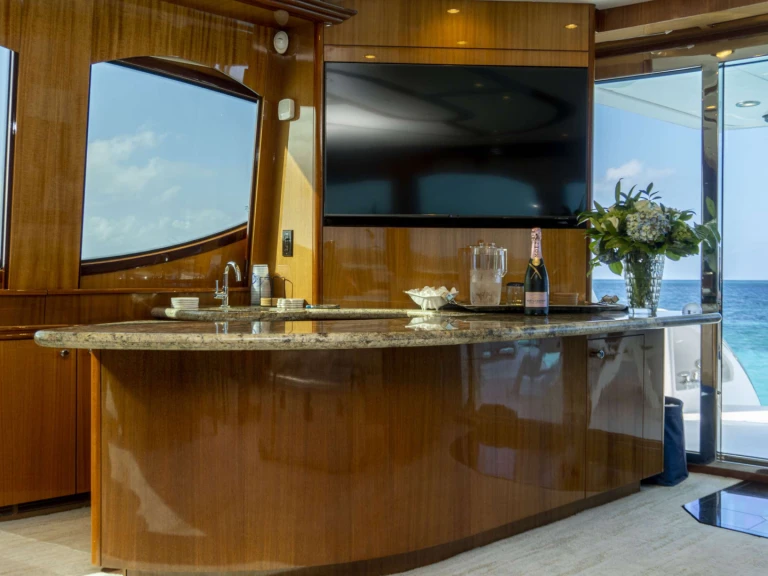 Location Yacht Hatteras avec permis
