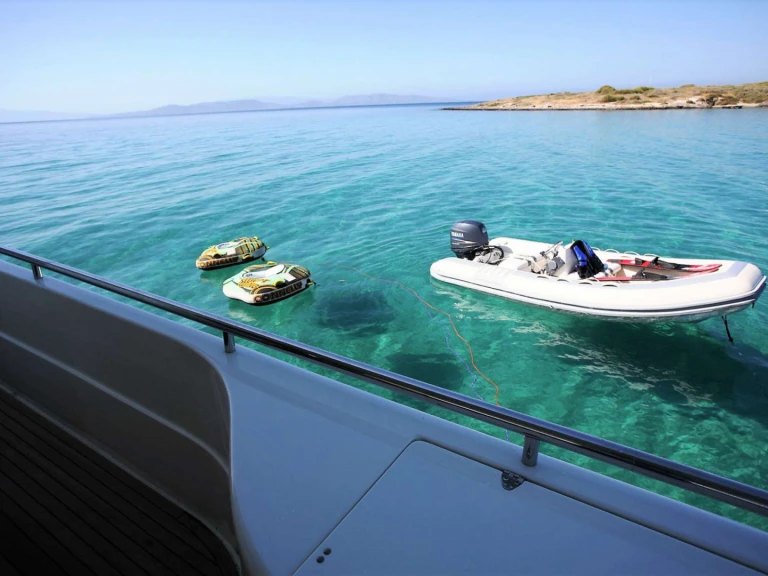 Louer Yacht avec ou sans skipper Ferretti à Corfou