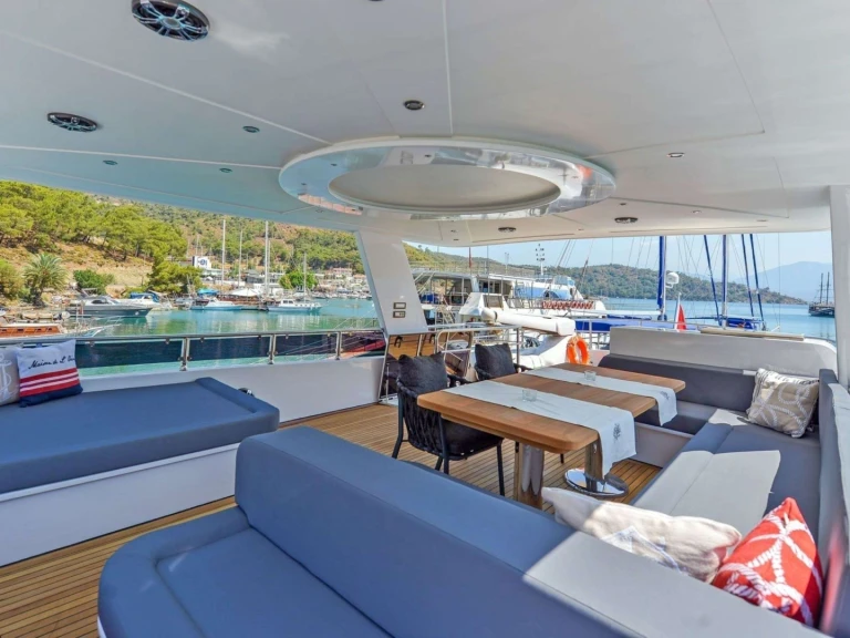 Location Yacht à Grèce - Custom FLOKI