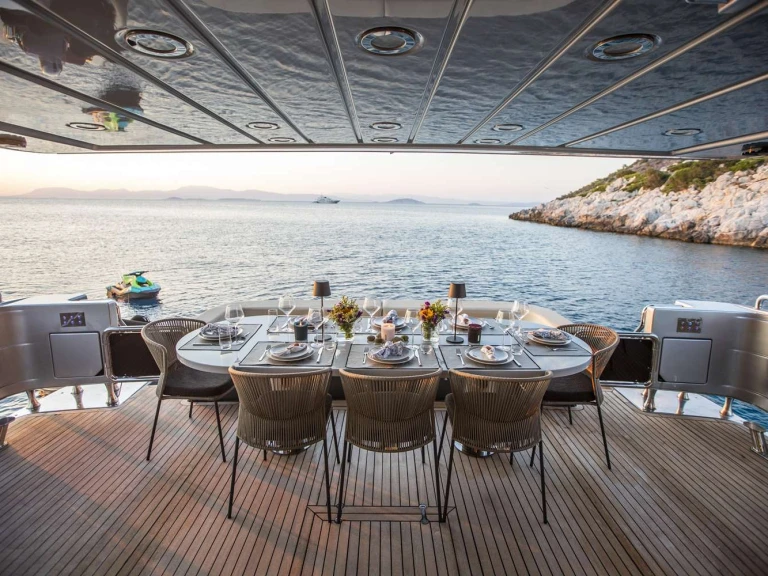 Location Yacht Posillipo avec permis