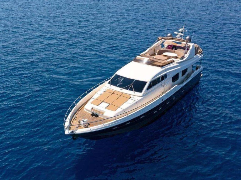 Location Yacht Posillipo avec permis