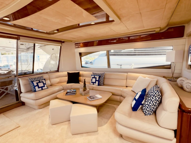 Location bateau Ferretti ARCELIA à Athènes sur Samboat