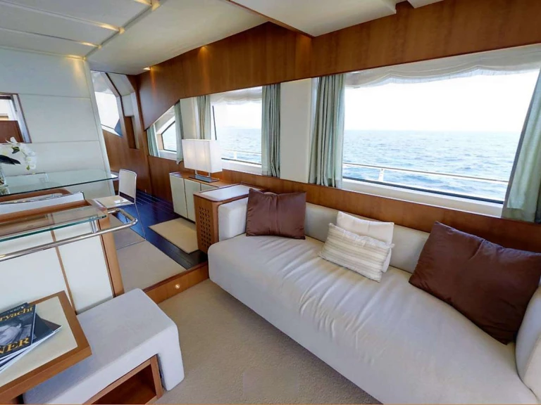 Location bateau Athènes pas cher QUESTA e VITA
