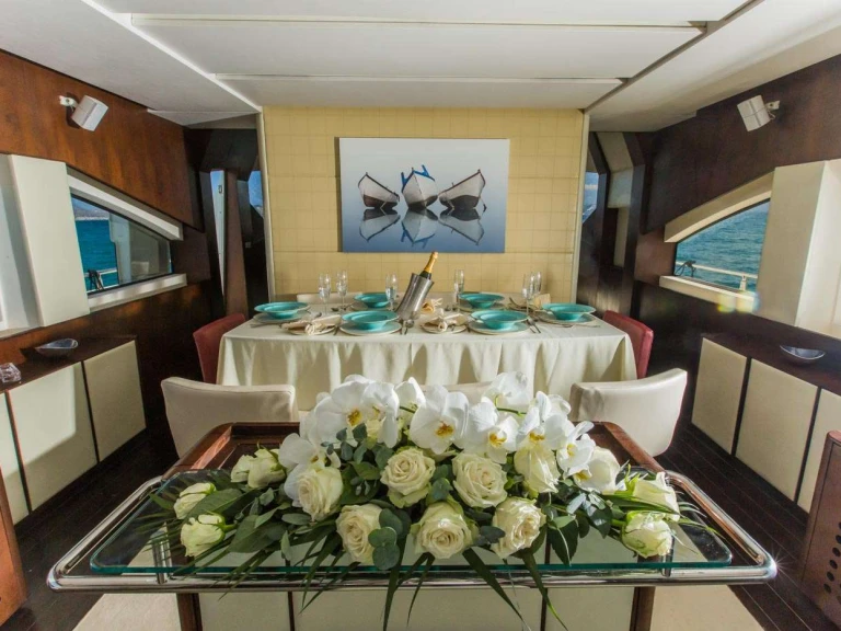 Yacht à louer à Athènes au meilleur prix