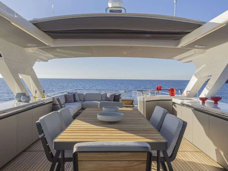 Louer Yacht avec ou sans skipper Absolute à Provence-Alpes-Côte d'Azur