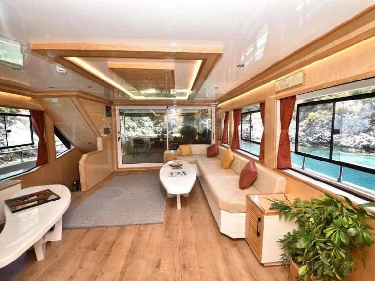 Location Yacht à Grèce - Custom Compass