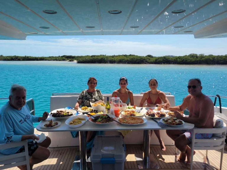 Location Yacht Azimut avec permis