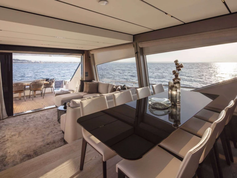 Louer Yacht avec ou sans skipper Ferretti à Sorrento