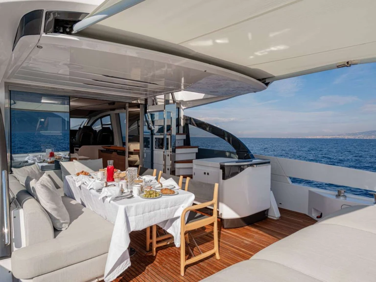 Louer Yacht avec ou sans skipper Azimut à Castellammare di Stabia