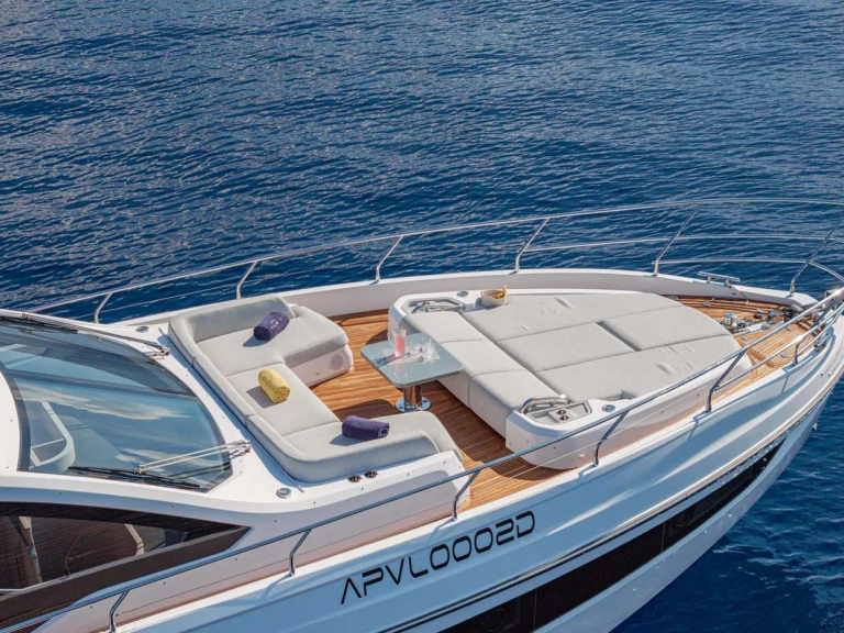 Location Yacht Azimut avec permis