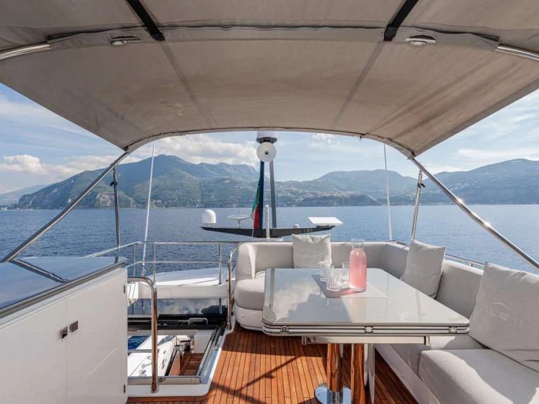 Yacht à louer à Castellammare di Stabia au meilleur prix