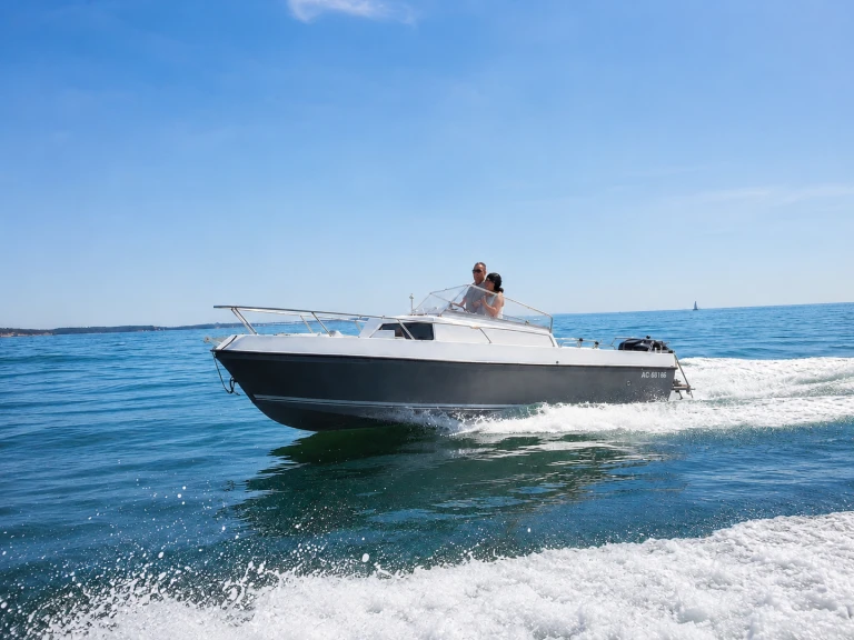 Location Bateau à moteur Sbpem avec permis