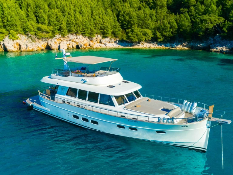 Location bateau Komolac pas cher CLOUD 9