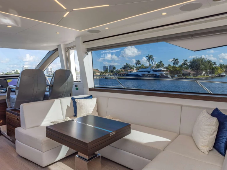 Sunseeker HIGH ROLLER a louer à Sag Harbor