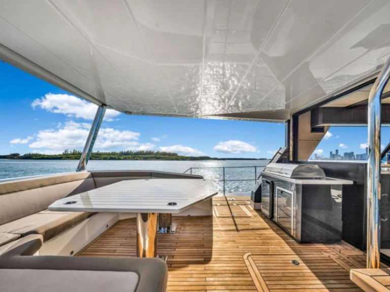 Louer Yacht avec ou sans skipper Galeon à Miami Beach