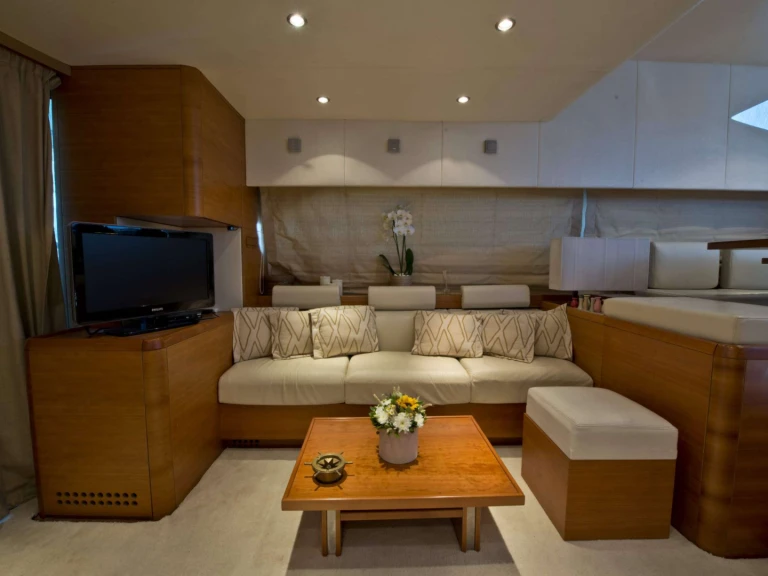 Location Yacht Aicon avec permis