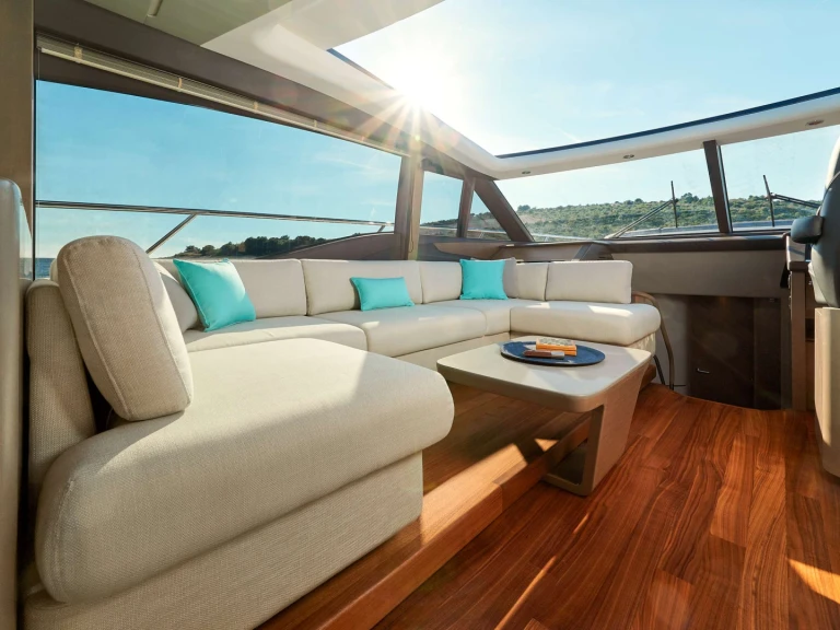 Location Yacht à Split - Princess, UK MeSoFa
