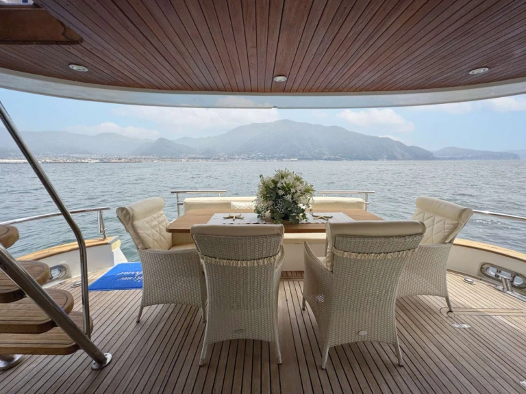 Louez un Terranova Yachts AZUR à Castellammare di Stabia
