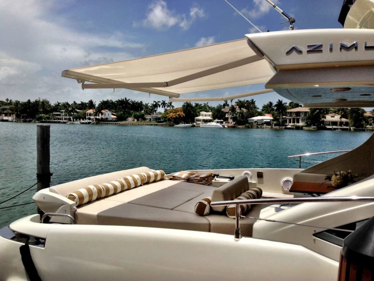 Location Yacht Azimut avec permis