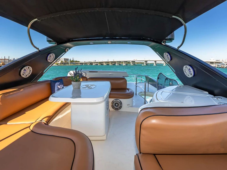 Location bateau Miami pas cher Priceless