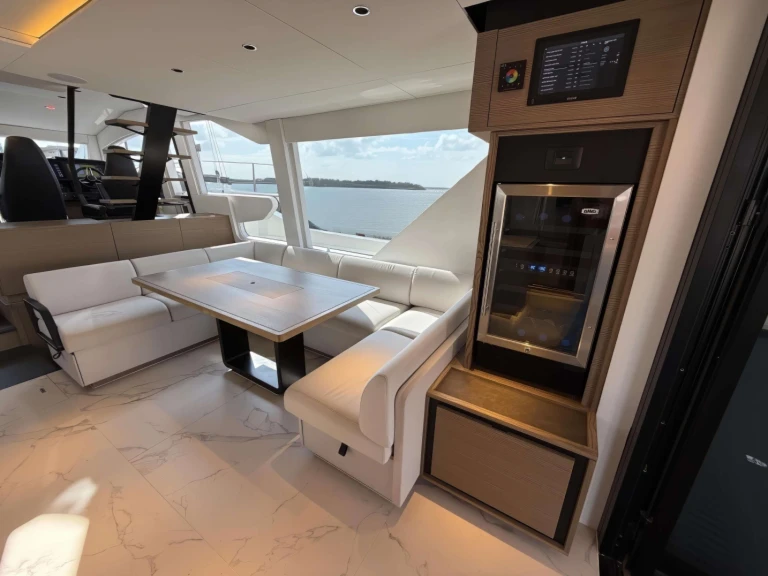Location bateau Bahamas pas cher Xquisite Hybrid