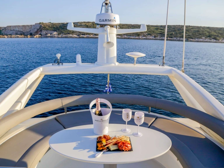 Location à Athènes - Ferretti SUMMER CAMP sur SamBoat