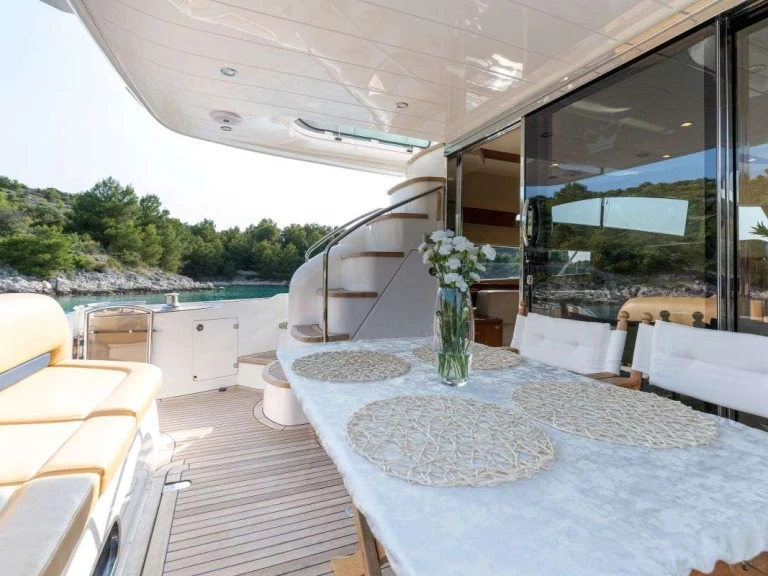 Location Yacht Princess, UK avec permis