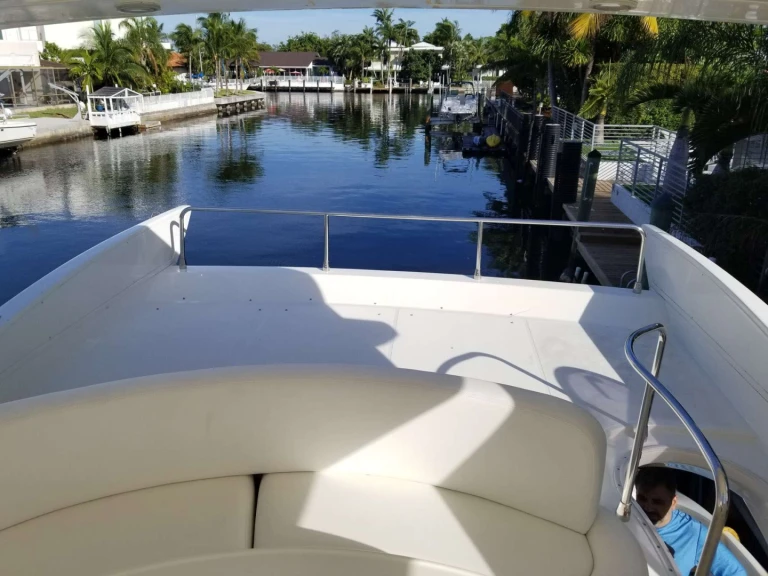Location Yacht à Miami Beach - Azimut Shedai