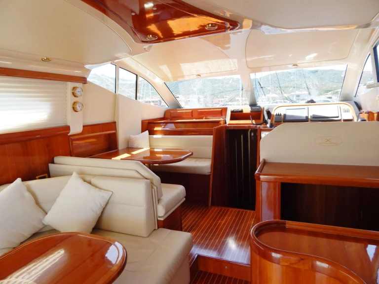 Location Yacht à Cannigione -  LADY SHINE