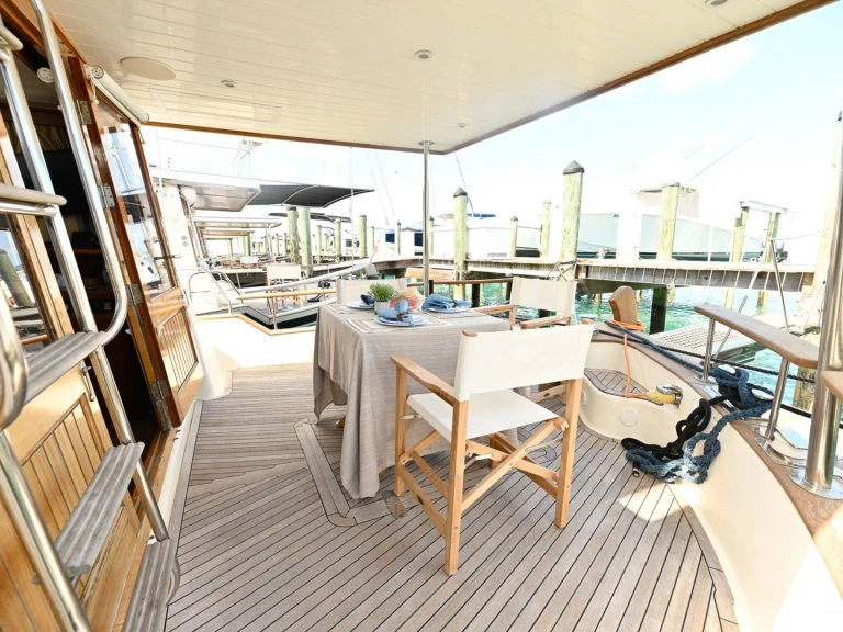 Location bateau Menorquin Buccara XV à Bahamas sur Samboat