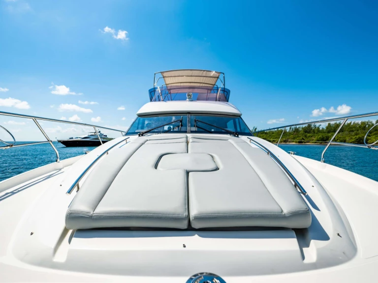 Location bateau Prestige Yachts Molto Piaciuto à Miami sur Samboat