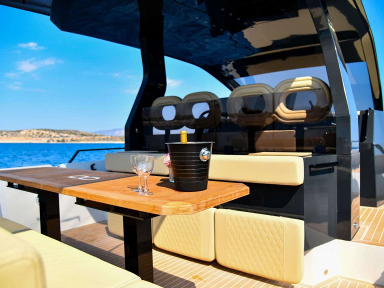 Yacht à louer à Athènes au meilleur prix