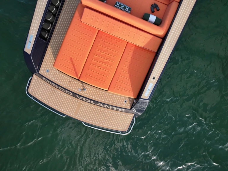 Location à Miami - Van-Dutch Disco Volante sur SamBoat