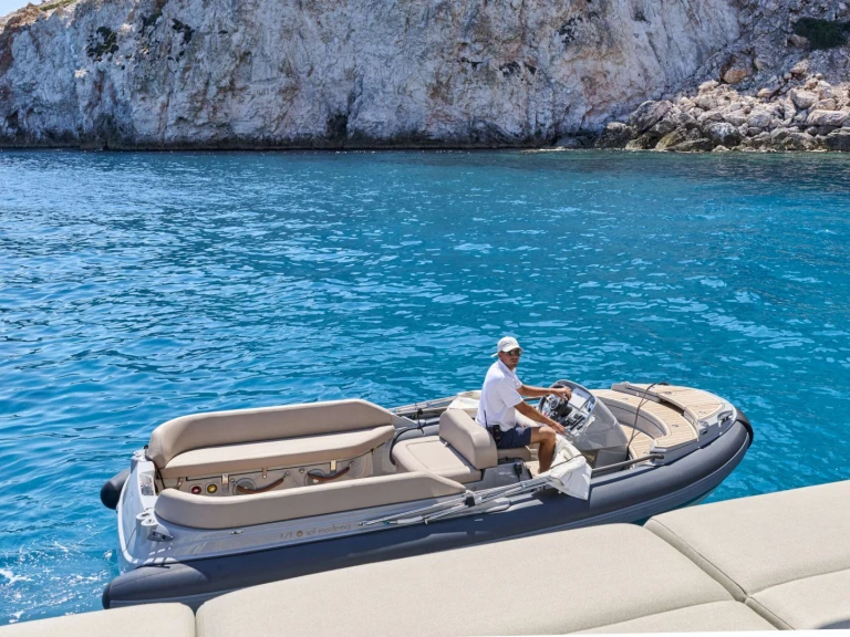Fountaine Pajot SOL MADININA a louer à Athènes