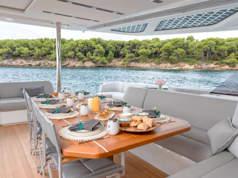 Location bateau Caraïbes pas cher Thira 80